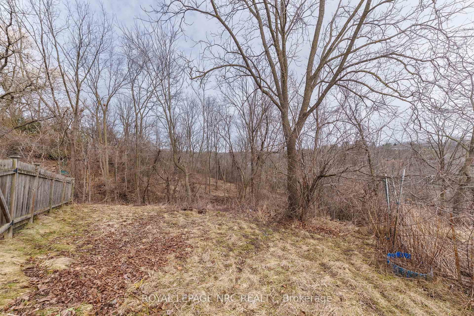 Detached House for sale at 105 Hillview Road, St. Catharines, Ontario, L2S 1S8 - Western Hill - MLS: X12921324