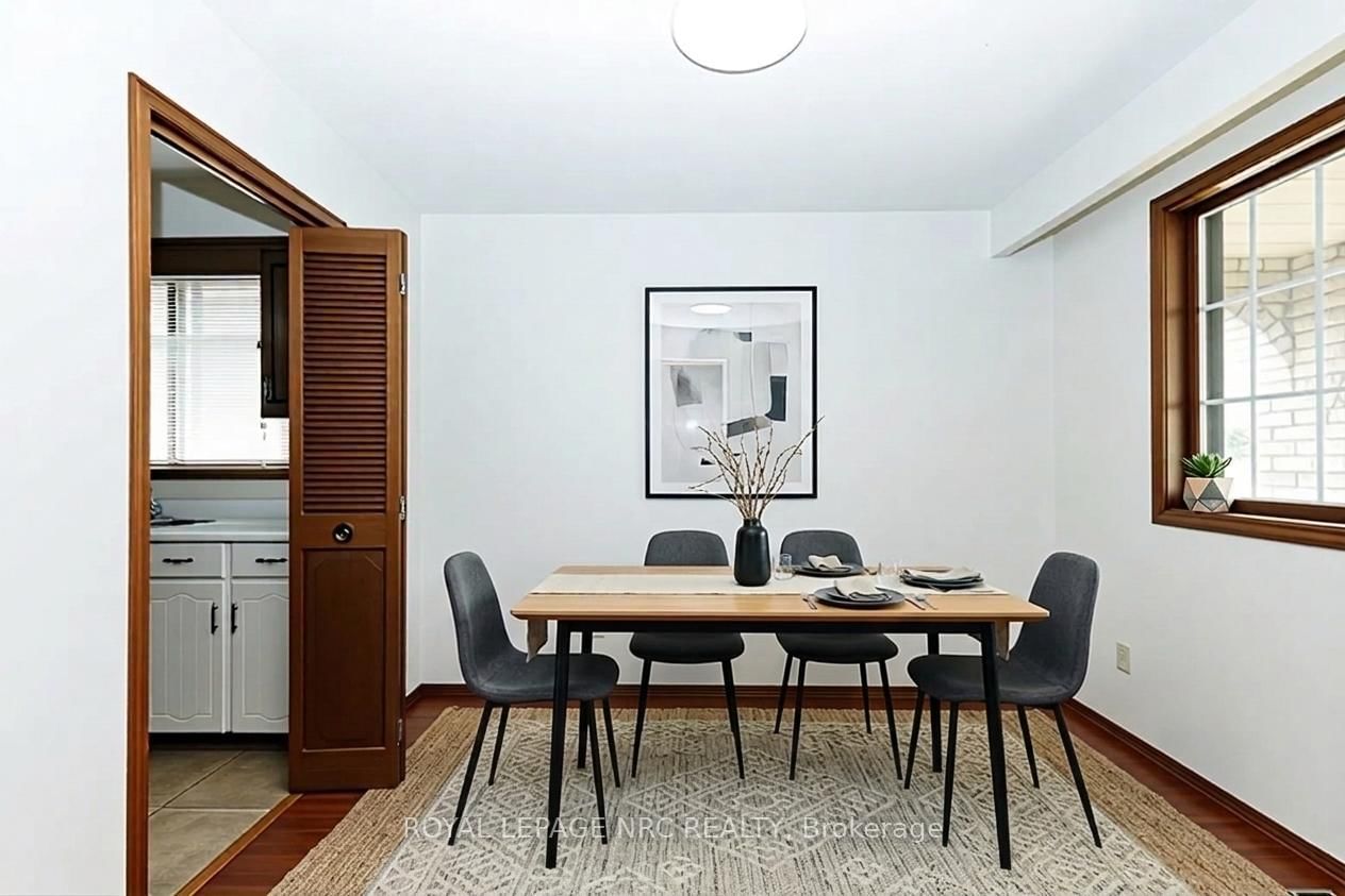 Detached House for sale at 105 Hillview Road, St. Catharines, Ontario, L2S 1S8 - Western Hill - MLS: X12921324