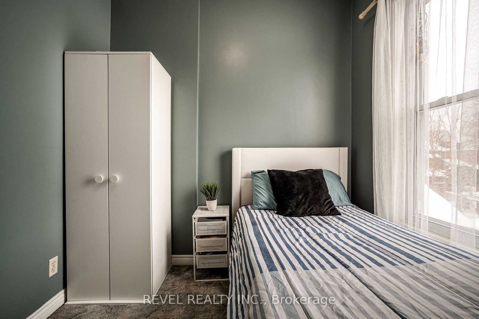 Detached House for sale at 51 Tisdale Street, Hamilton, Ontario, L8L 5M3 - Landsdale - MLS: X12921496