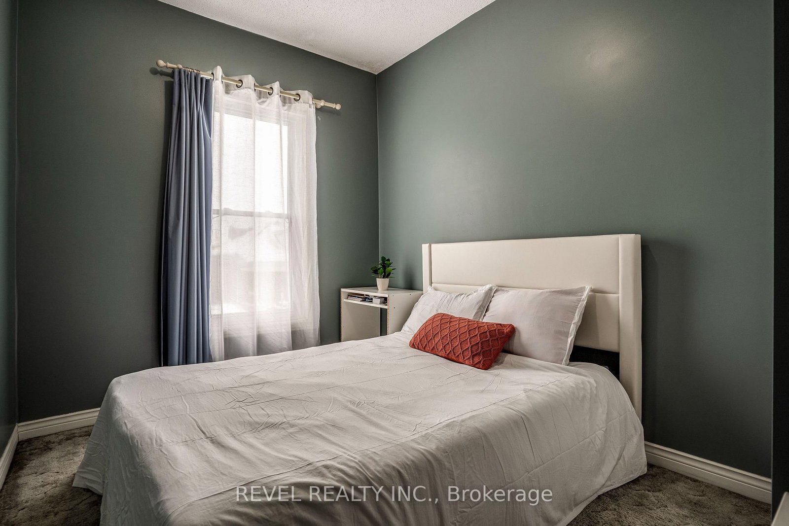 Detached House for sale at 51 Tisdale Street, Hamilton, Ontario, L8L 5M3 - Landsdale - MLS: X12921496