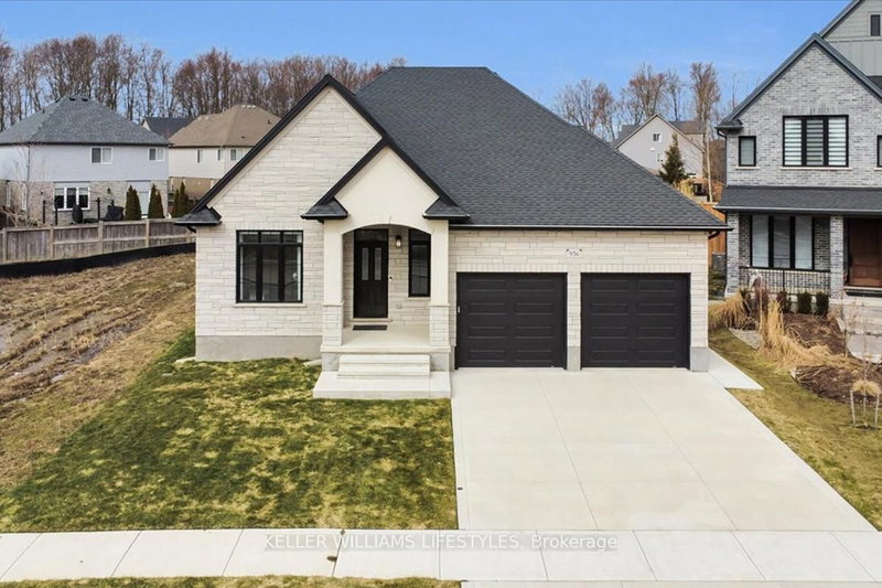 home for sale on 956 Eagletrace Drive