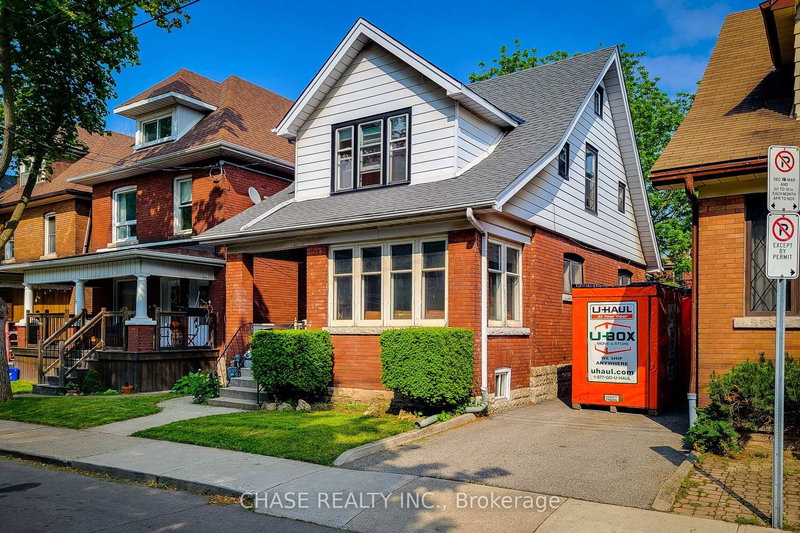 63 Carrick Ave, Hamilton, L8M 2W4 | Image 2