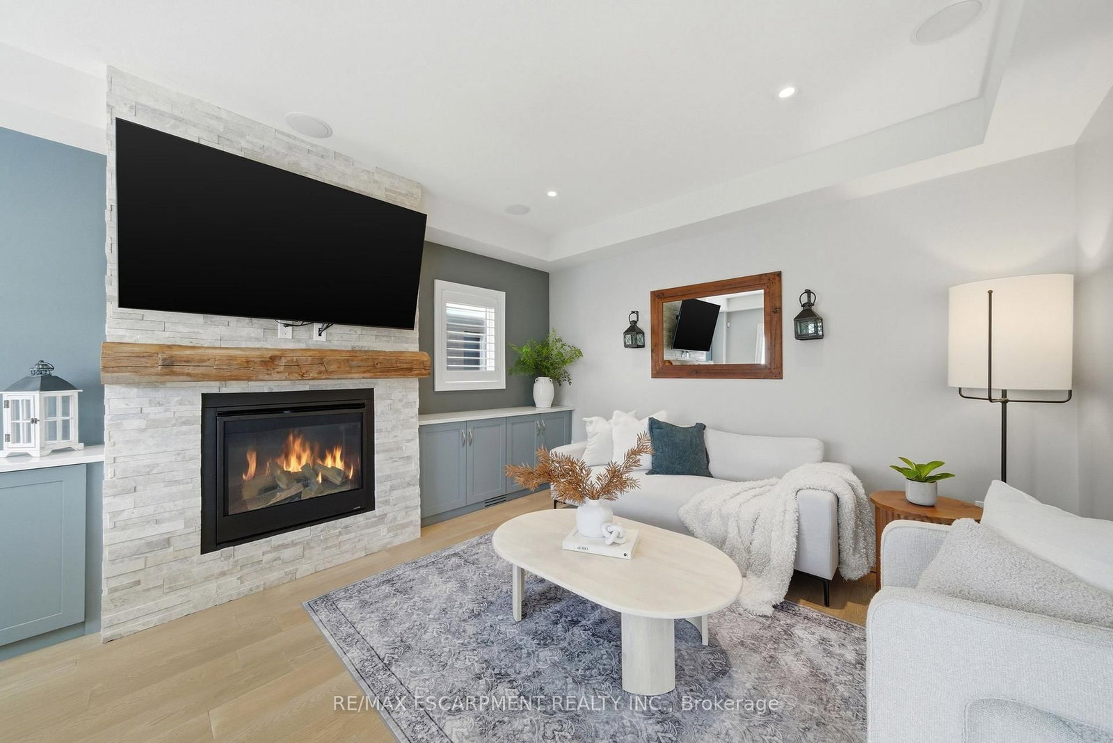 Detached House for sale at 8 MYRTLE Street, Pelham, Ontario, L0S 1E6 - Fonthill - MLS: X12921888