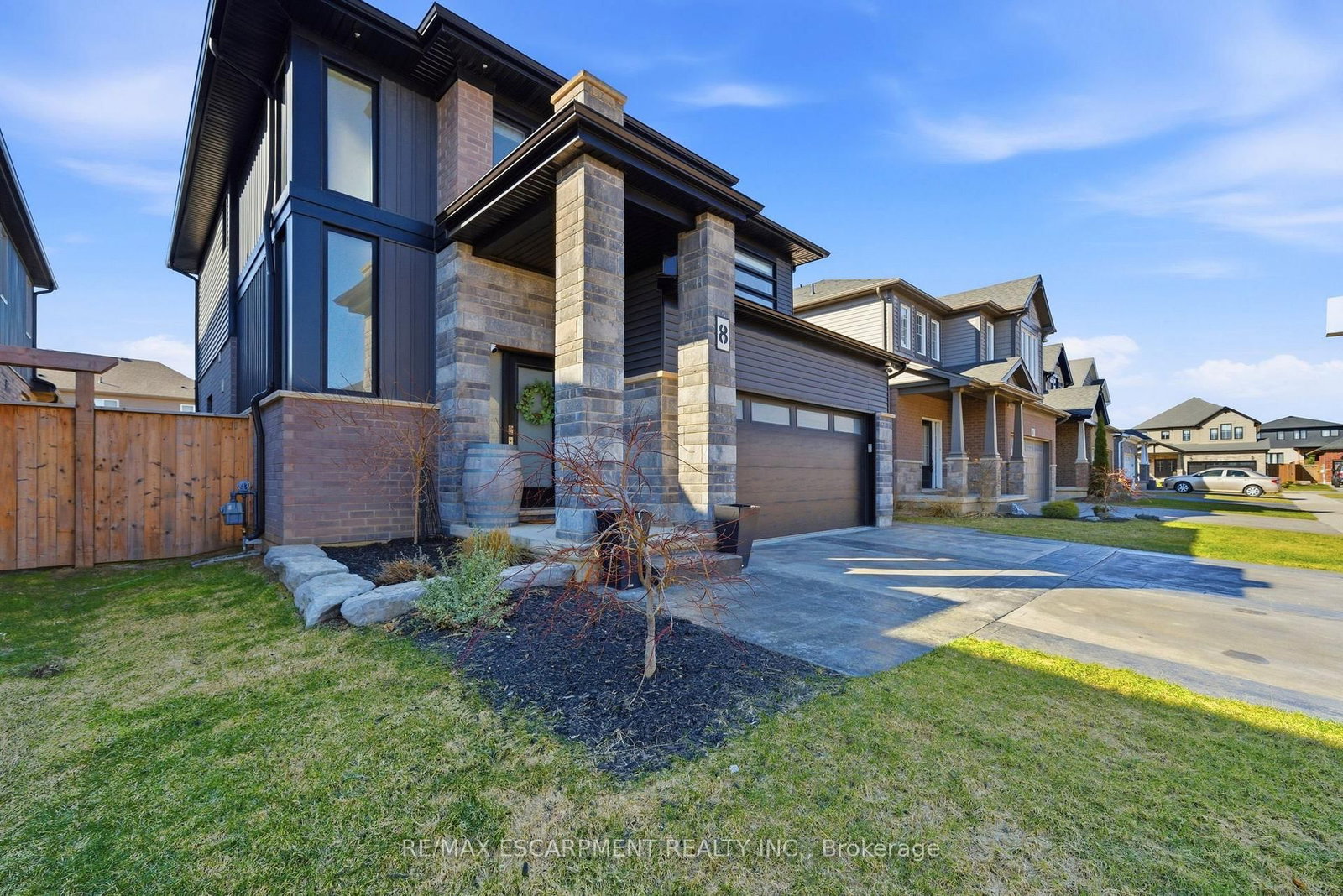 Detached House for sale at 8 MYRTLE Street, Pelham, Ontario, L0S 1E6 - Fonthill - MLS: X12921888