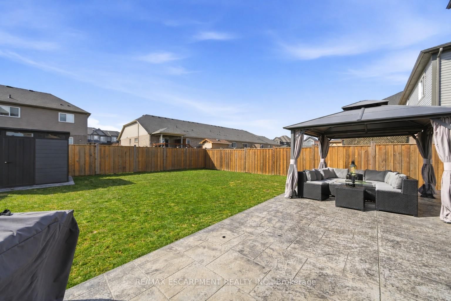 Detached House for sale at 8 MYRTLE Street, Pelham, Ontario, L0S 1E6 - Fonthill - MLS: X12921888