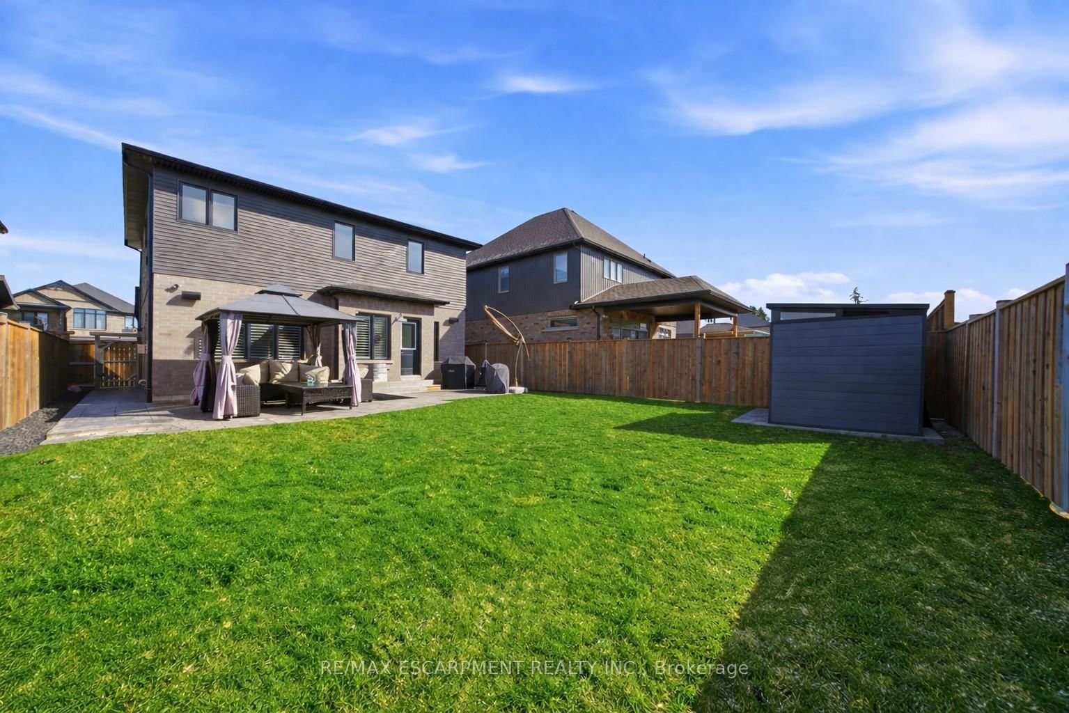 Detached House for sale at 8 MYRTLE Street, Pelham, Ontario, L0S 1E6 - Fonthill - MLS: X12921888