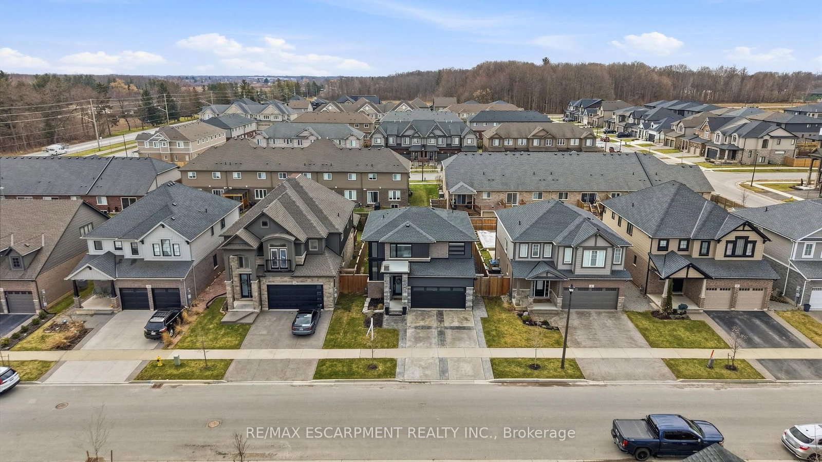 Detached House for sale at 8 MYRTLE Street, Pelham, Ontario, L0S 1E6 - Fonthill - MLS: X12921888