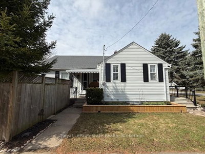 Detached House leased at 6988 High Street, Niagara Falls, Ontario, L2G 1N9 - Hospital - MLS: X12922008