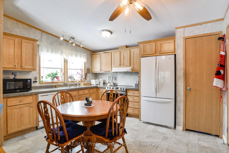1874 Highway 118 E
