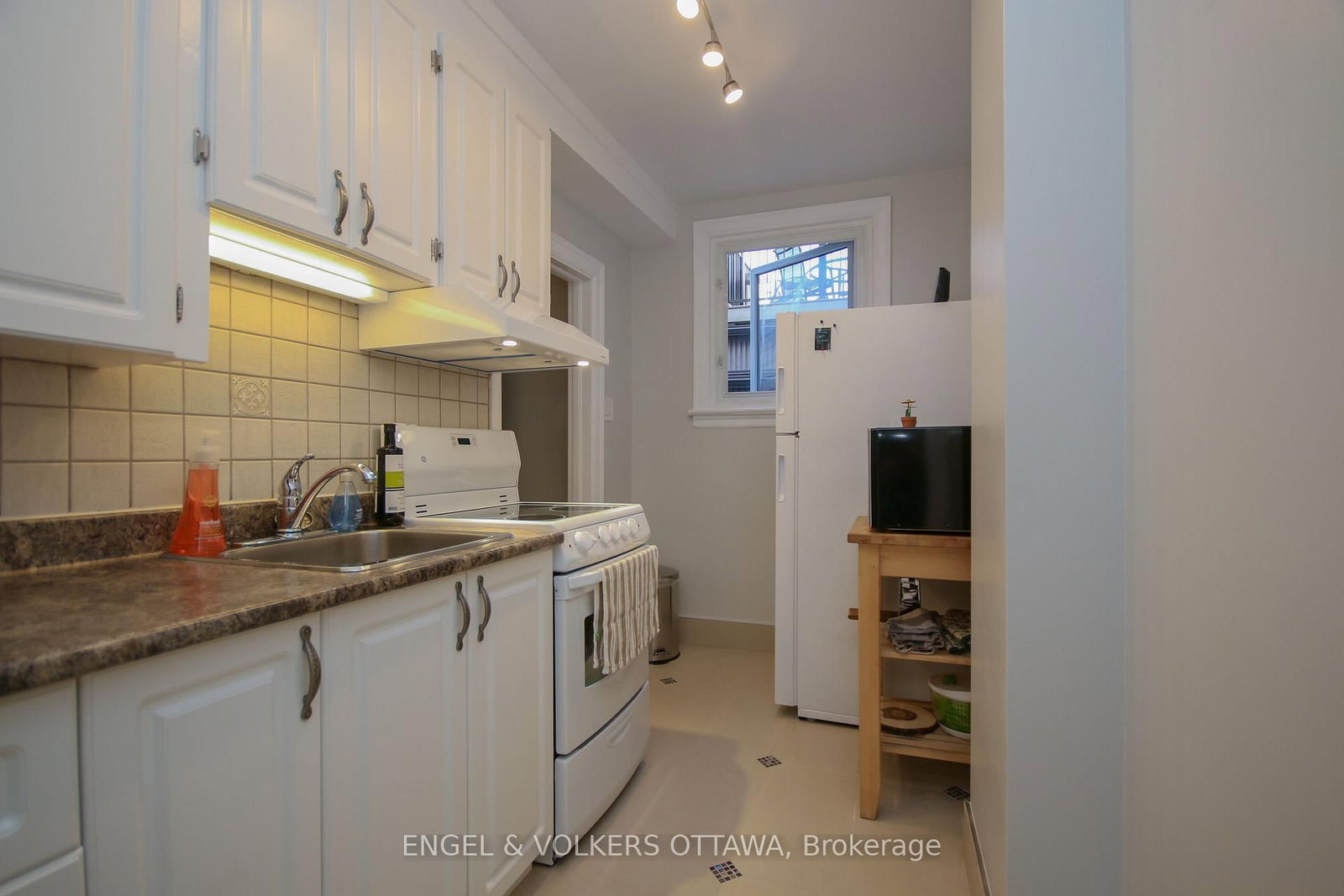 29 Argyle Avenue, Unit 4 - Photo 7