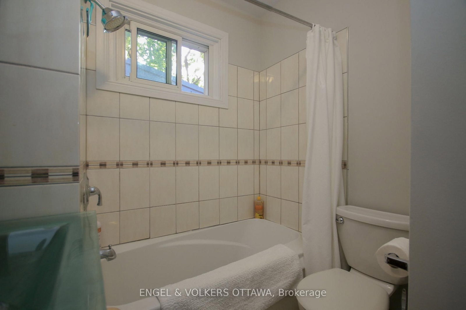 29 Argyle Avenue, Unit 4 - Photo 8