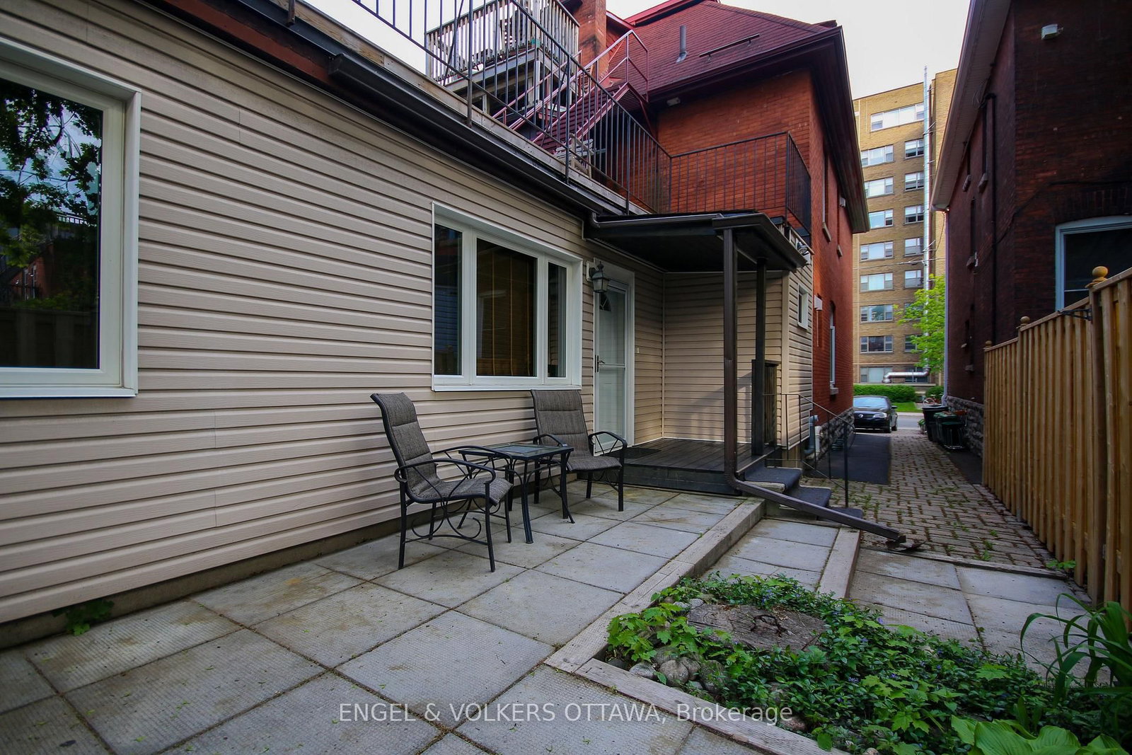 29 Argyle Avenue, Unit 4 - Photo 9