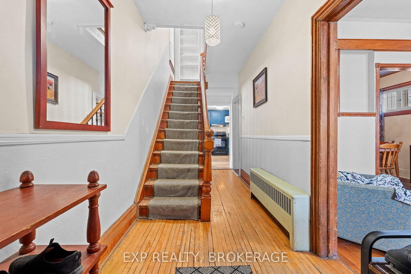 212 RIDEAU St, Kingston, K7K 3A4 | Image 3