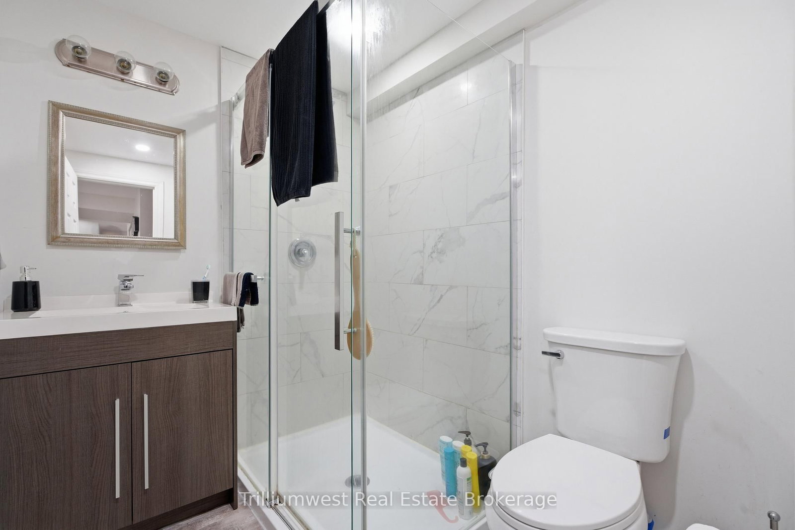 941 Gordon Street, Unit 11 - Photo 12