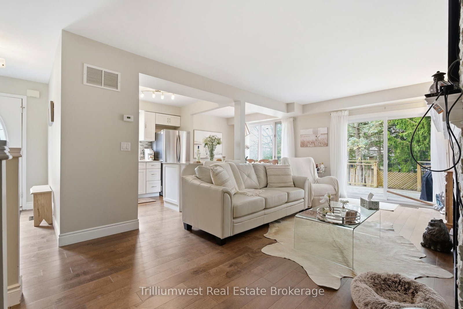 941 Gordon Street, Unit 11 - Photo 3