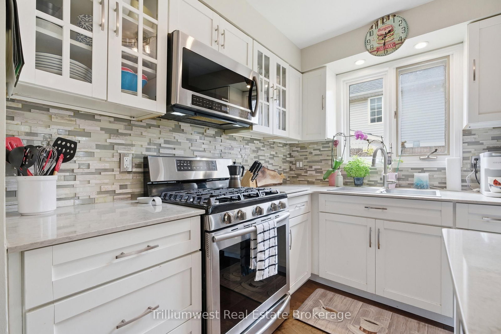 941 Gordon Street, Unit 11 - Photo 6