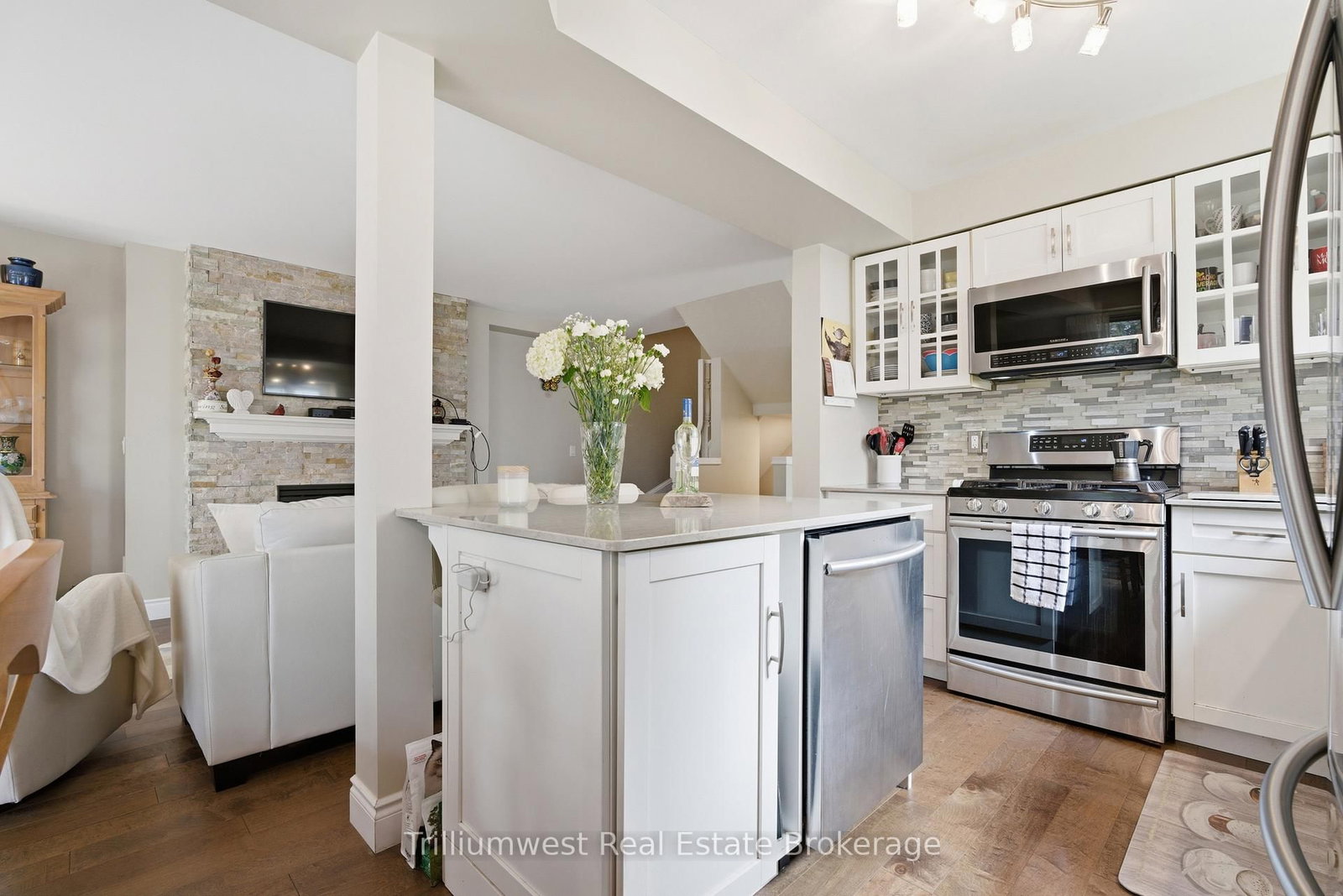 941 Gordon Street, Unit 11 - Photo 7