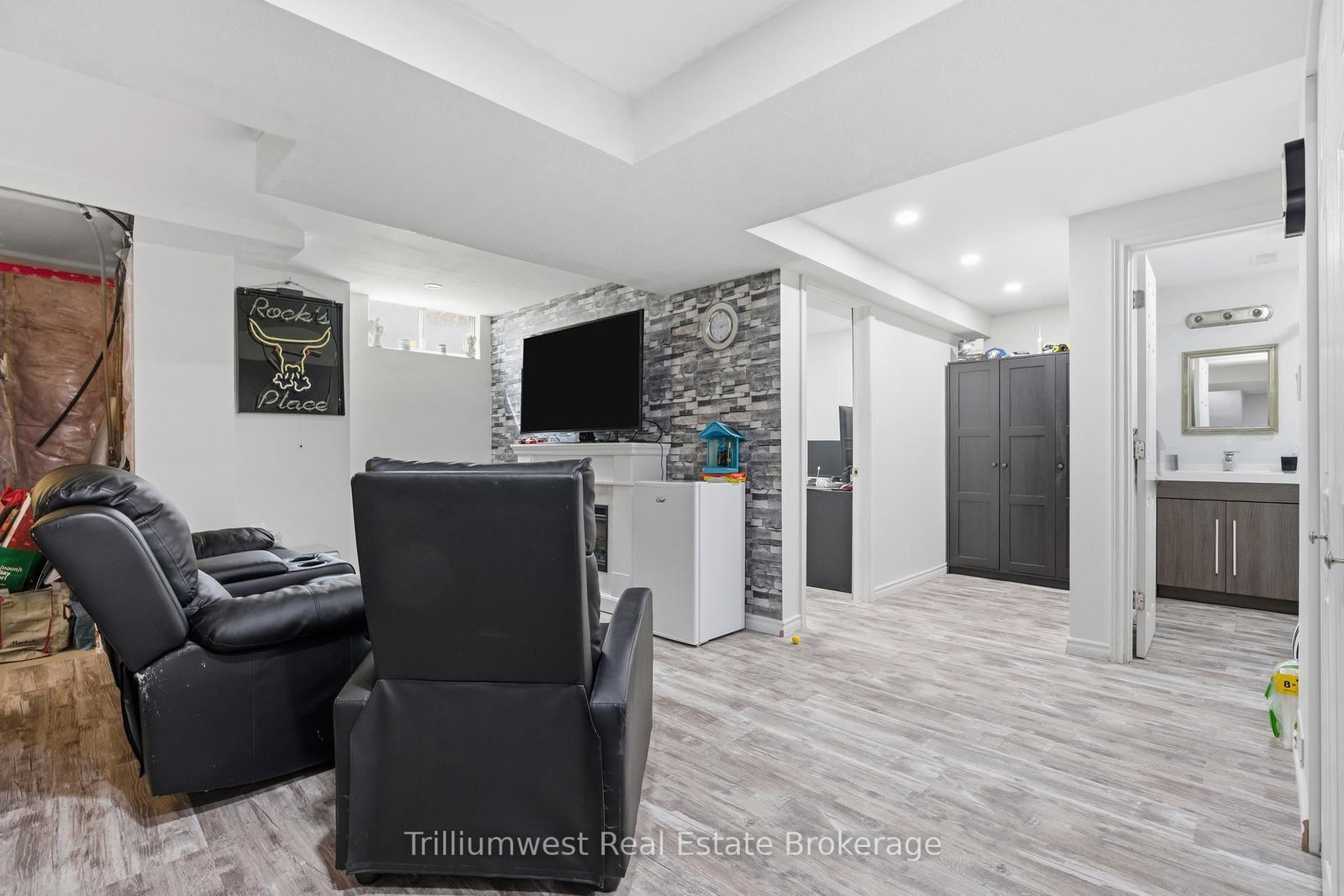 941 Gordon Street, Unit 11 - Photo 9