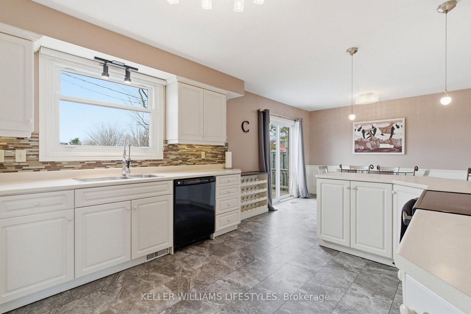 Detached House for sale at 41 Dyer Street, St. Thomas, Ontario, N5R 5K2 - St. Thomas - MLS: X12922890