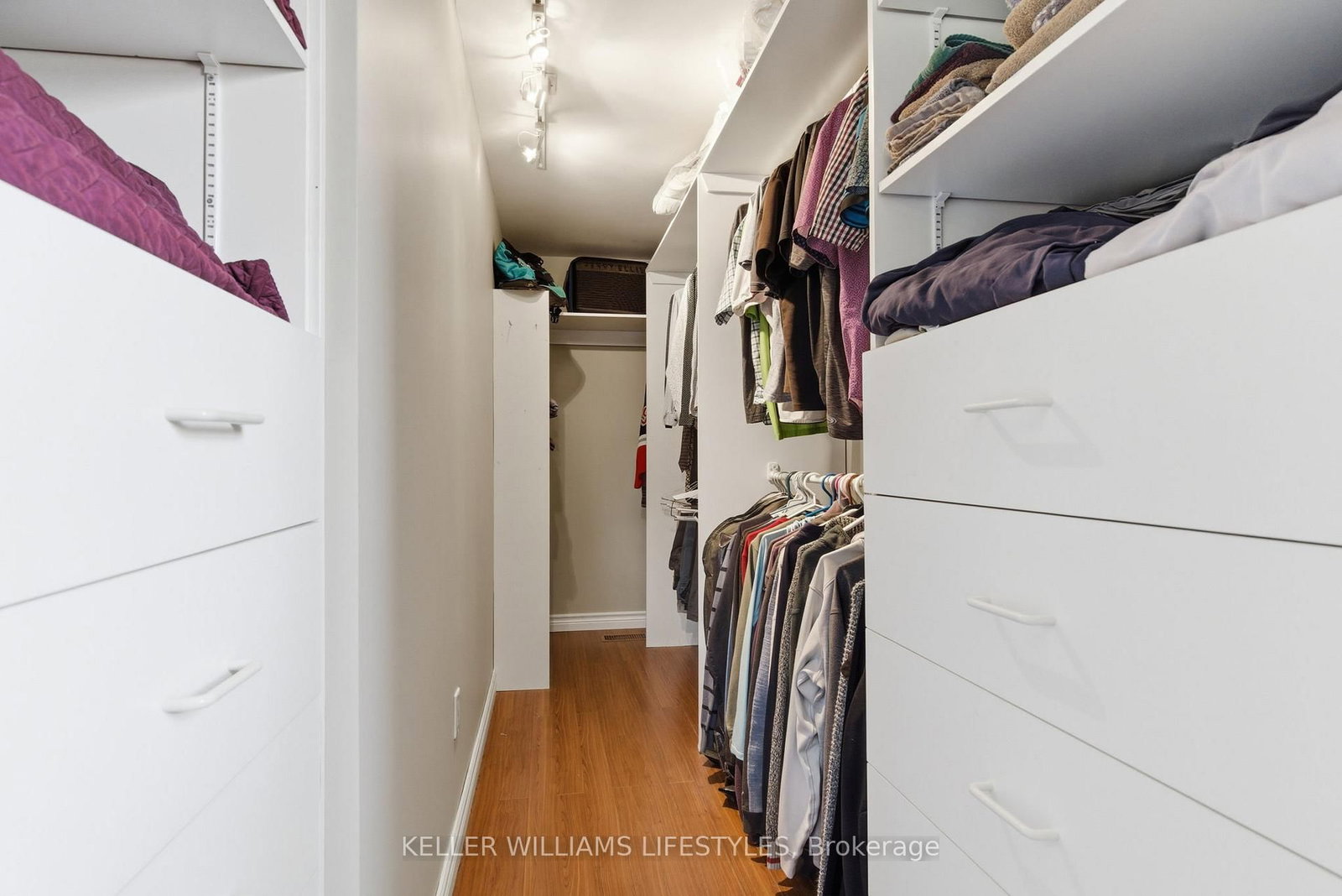 Detached House for sale at 41 Dyer Street, St. Thomas, Ontario, N5R 5K2 - St. Thomas - MLS: X12922890