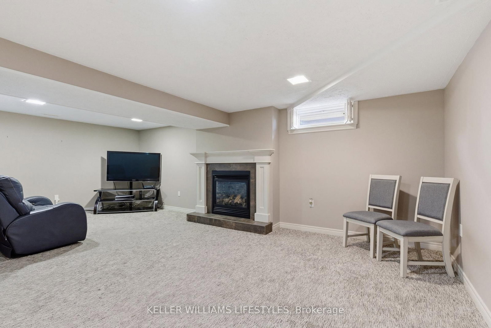 Detached House for sale at 41 Dyer Street, St. Thomas, Ontario, N5R 5K2 - St. Thomas - MLS: X12922890