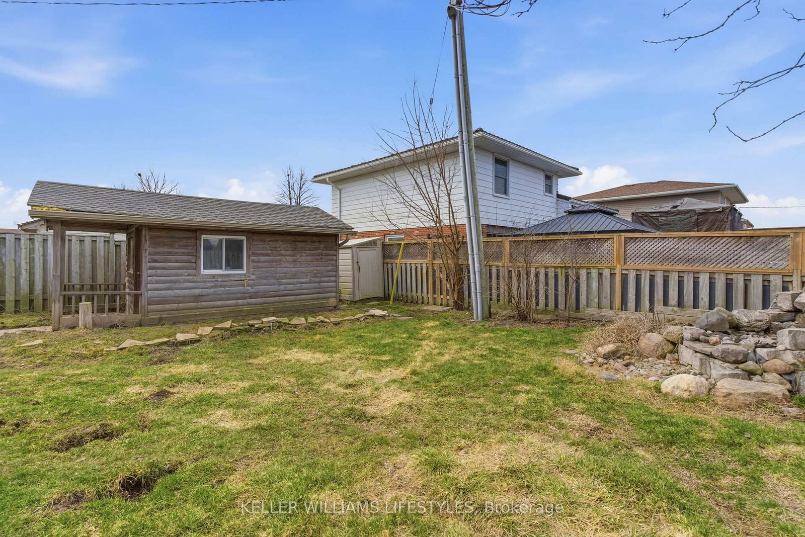 Detached House for sale at 41 Dyer Street, St. Thomas, Ontario, N5R 5K2 - St. Thomas - MLS: X12922890