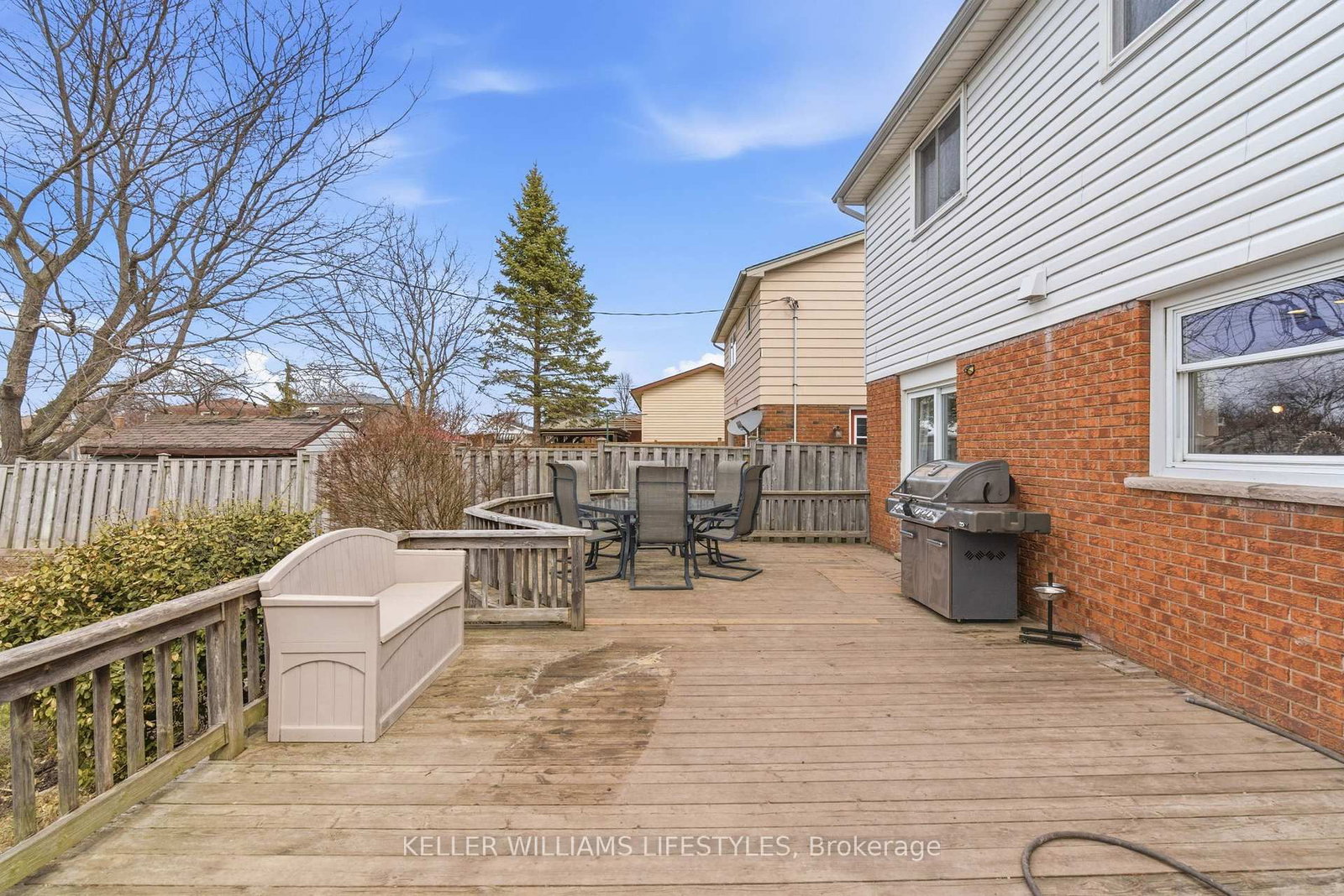 Detached House for sale at 41 Dyer Street, St. Thomas, Ontario, N5R 5K2 - St. Thomas - MLS: X12922890