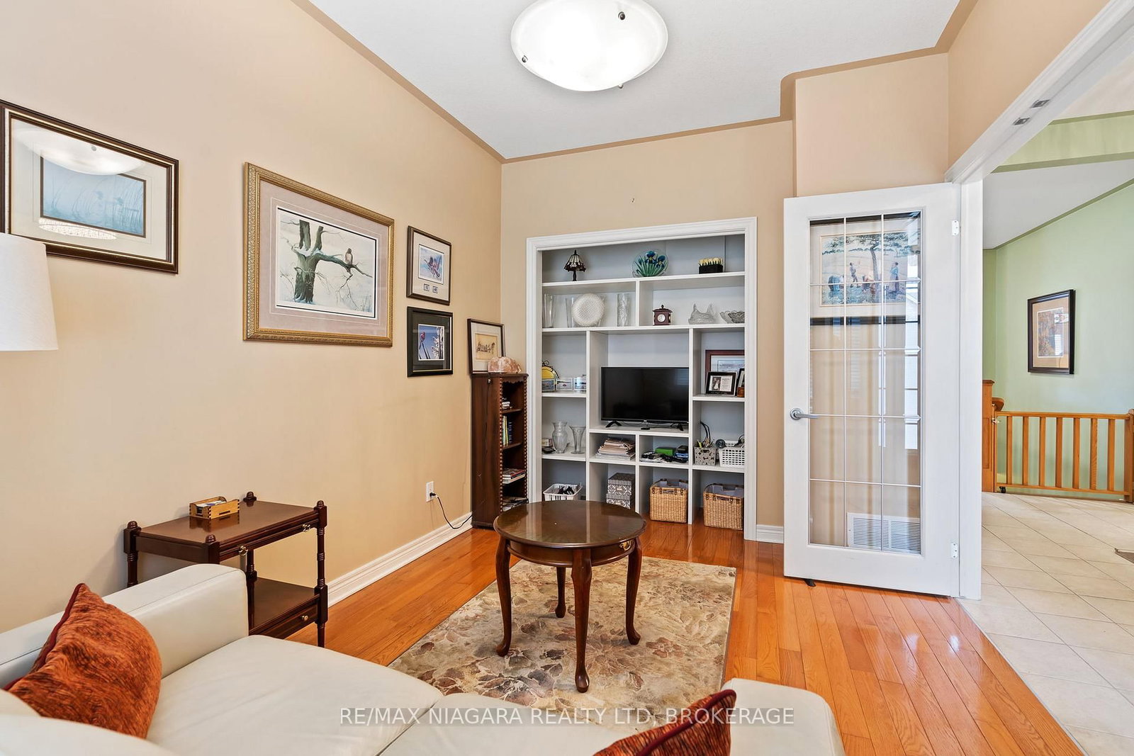 Listing Image 7