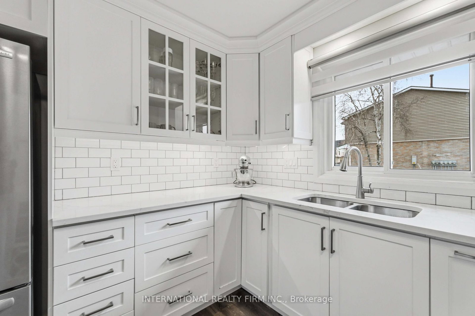 Townhouse for sale at 39-10 Angus Road, Hamilton, Ontario, L8K 6K3 - Vincent - MLS: X12923252