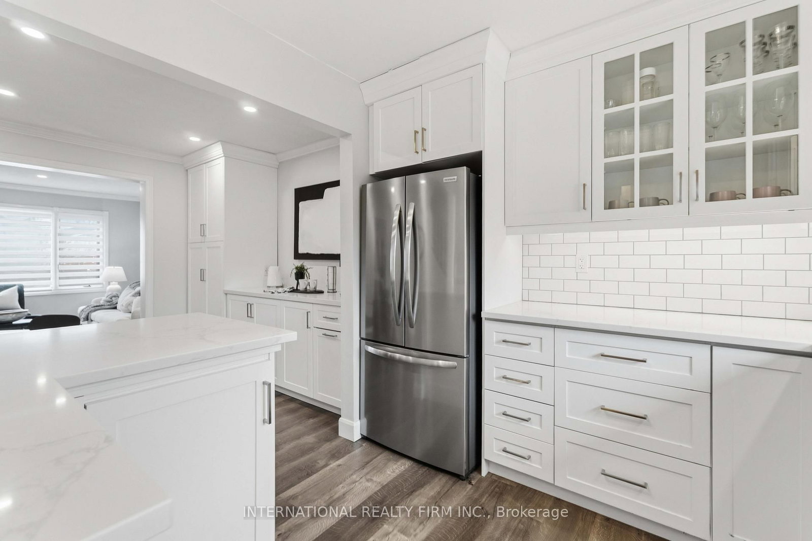 Townhouse for sale at 39-10 Angus Road, Hamilton, Ontario, L8K 6K3 - Vincent - MLS: X12923252