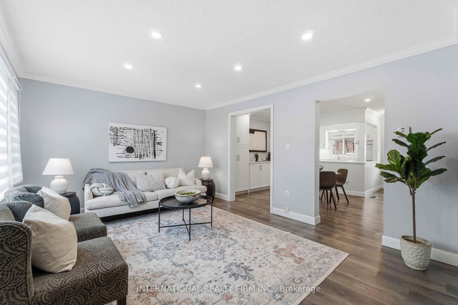 Townhouse for sale at 39-10 Angus Road, Hamilton, Ontario, L8K 6K3 - Vincent - MLS: X12923252