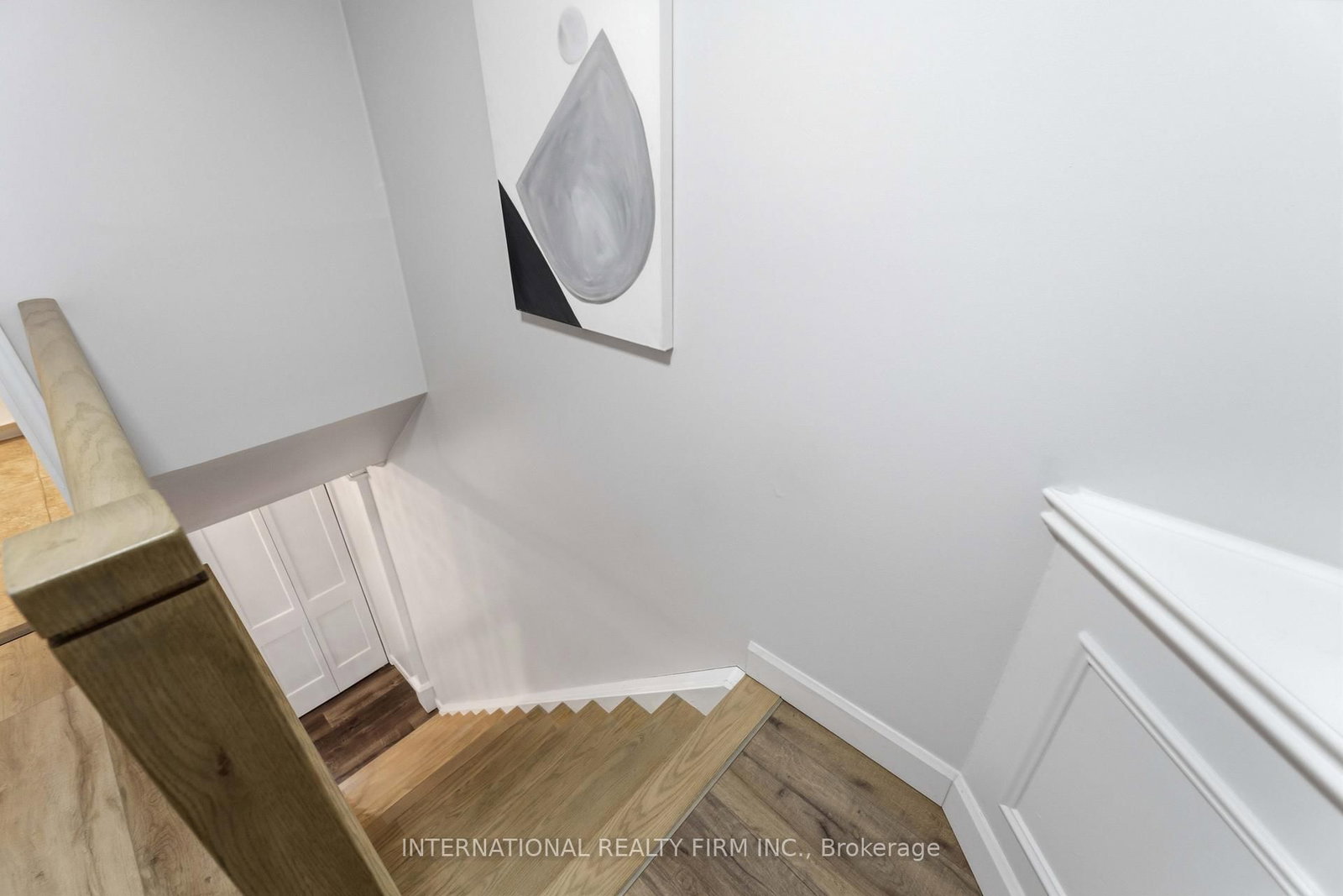 Townhouse for sale at 39-10 Angus Road, Hamilton, Ontario, L8K 6K3 - Vincent - MLS: X12923252