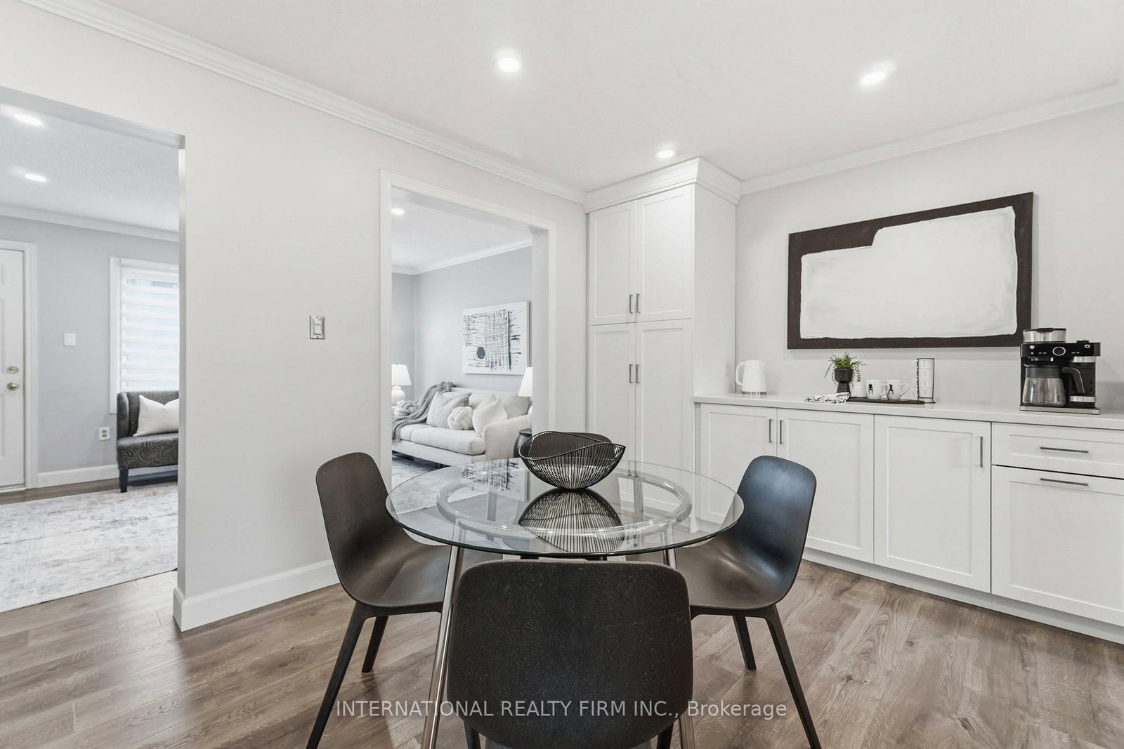 Townhouse for sale at 39-10 Angus Road, Hamilton, Ontario, L8K 6K3 - Vincent - MLS: X12923252