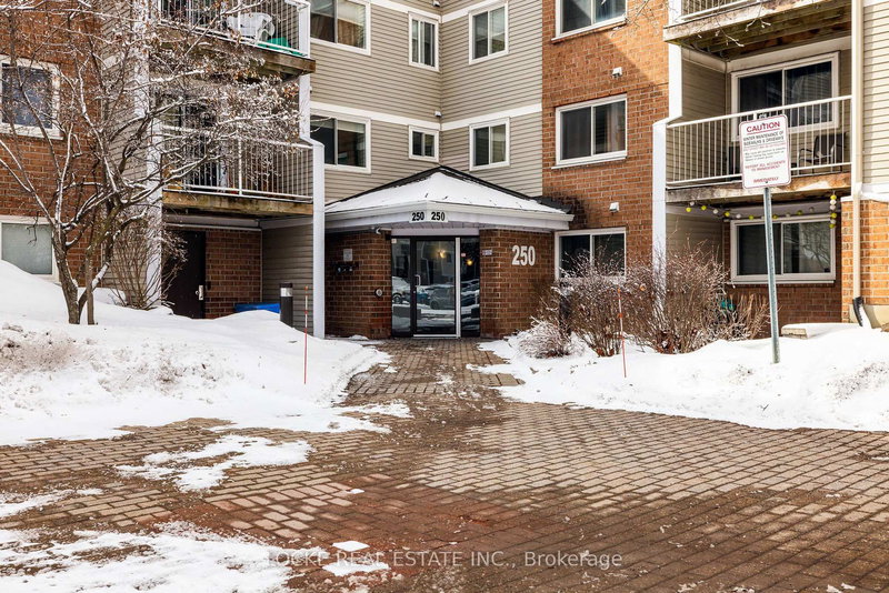 105 - 250 Brittany Dr, Ottawa, K1K 4M1 | Image 2