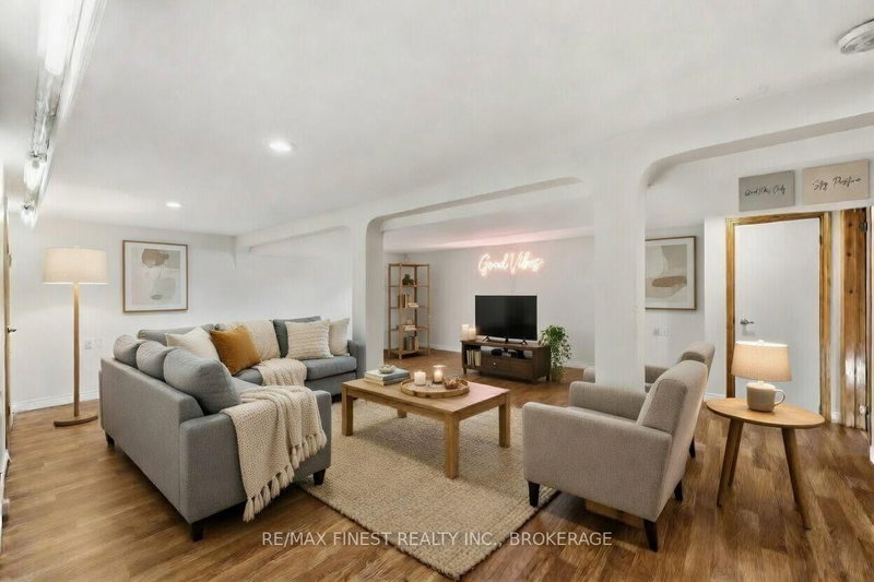 39 Lennox St, Kingston, K7M 4S3 | Image 3