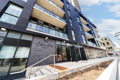 2712-60 Charles Street West, Kitchener, Ontario image-0-1