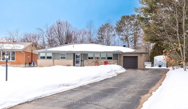 home for sale on 652 Baywood Road