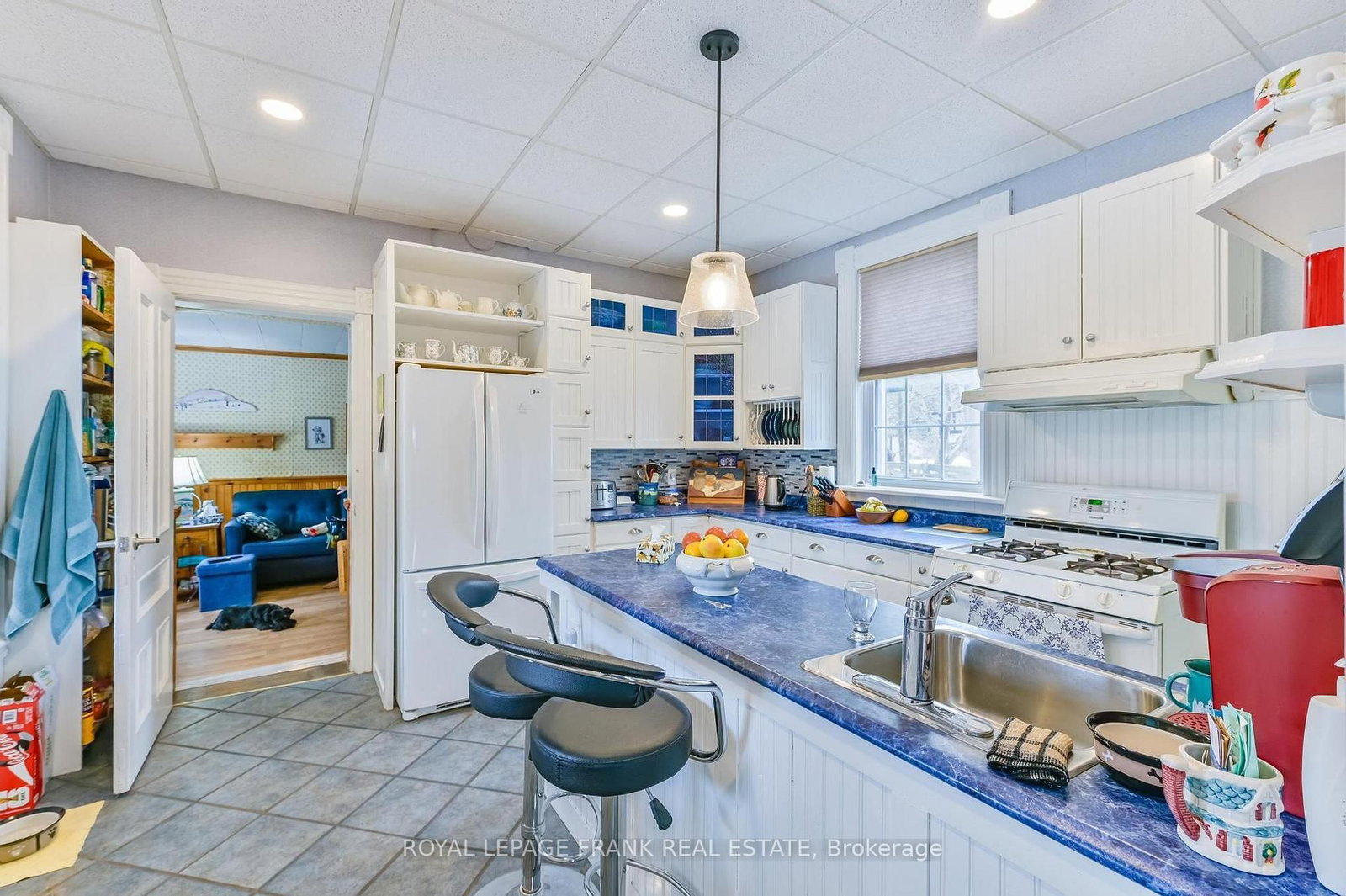 Detached House for sale at 865 Parkhill Road, Peterborough, Ontario, K9J 6P2 - Monaghan Ward 2 - MLS: X12923916