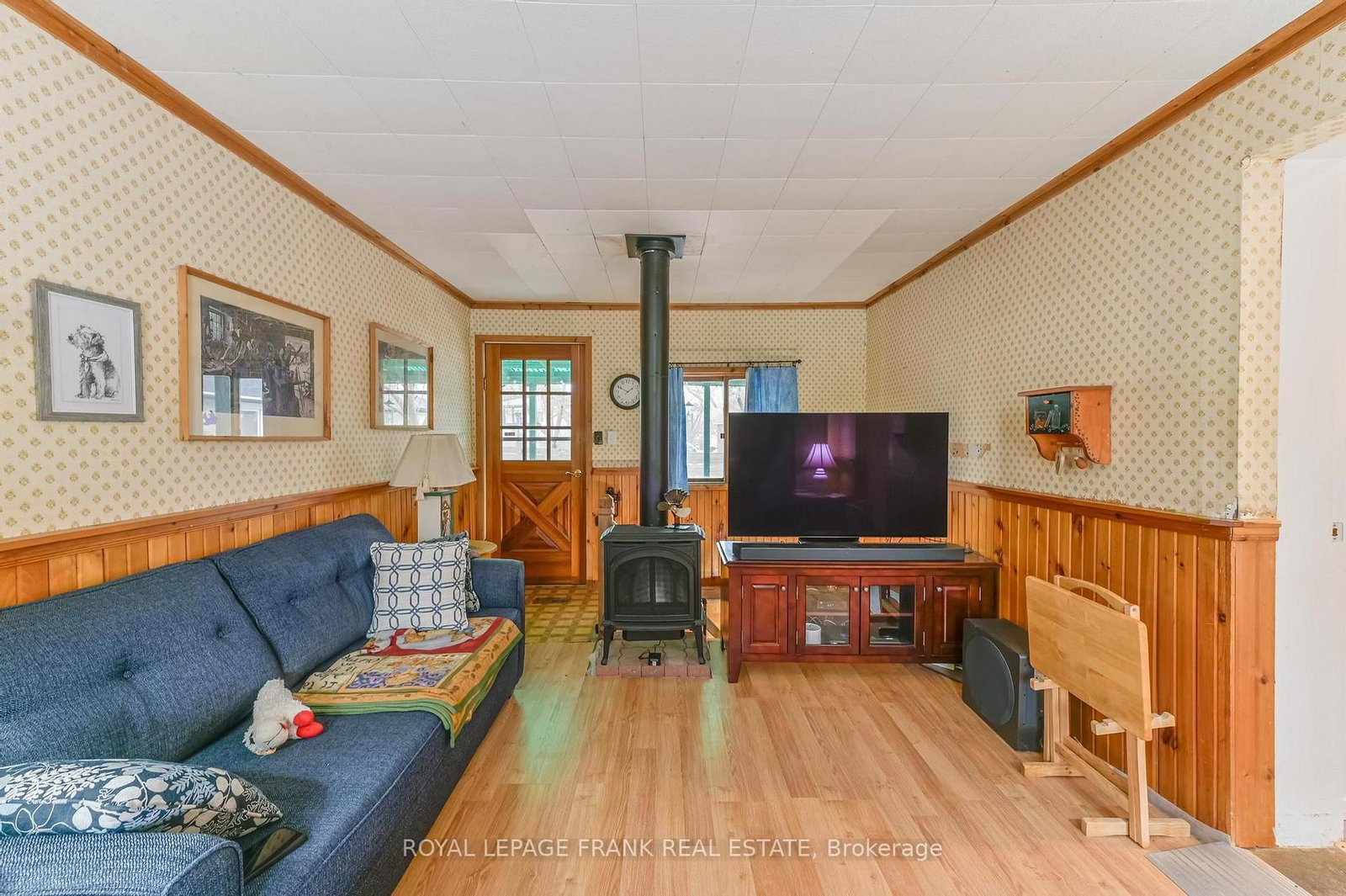 Detached House for sale at 865 Parkhill Road, Peterborough, Ontario, K9J 6P2 - Monaghan Ward 2 - MLS: X12923916