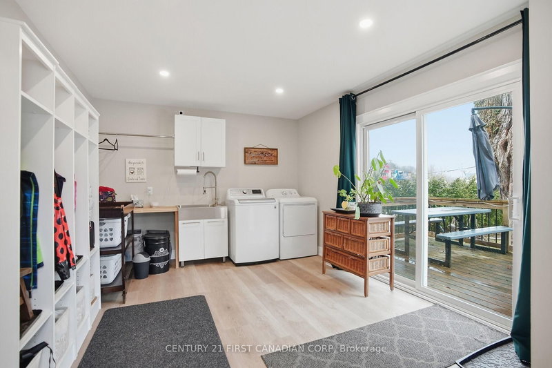 76 High St, London South, N6C 4J9 | Image 3