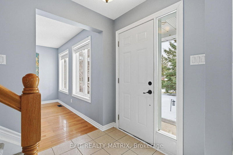 563 Loucks Dr, Russell, K4R 1H1 | Image 3