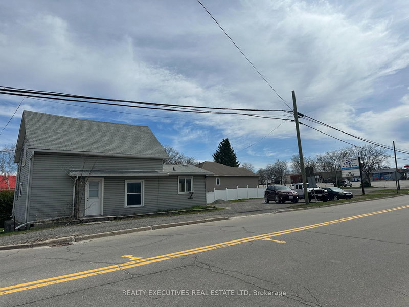 23 WHELAN St S, Westport, K0G 1X0 | Image 3