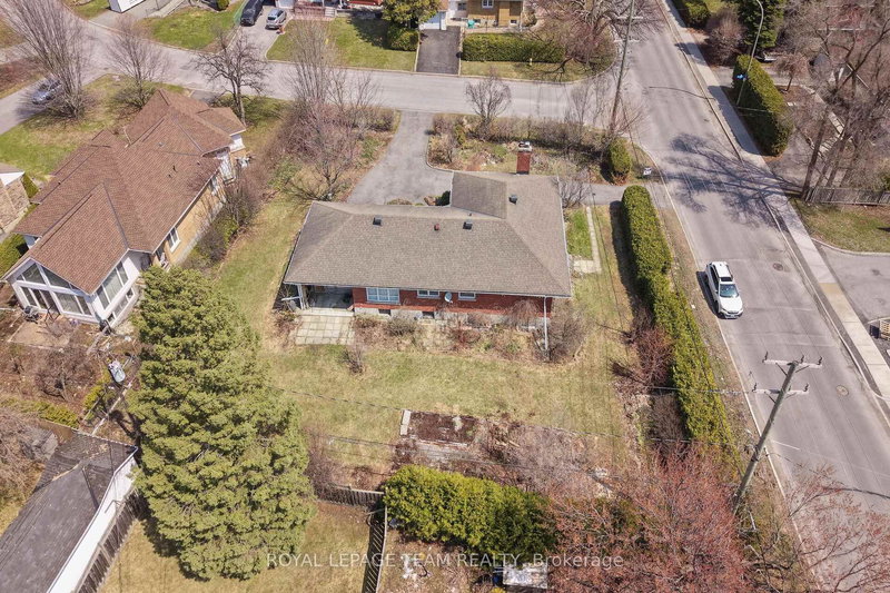 45 Capilano Dr, Ottawa, K2E 6G5 | Image 2