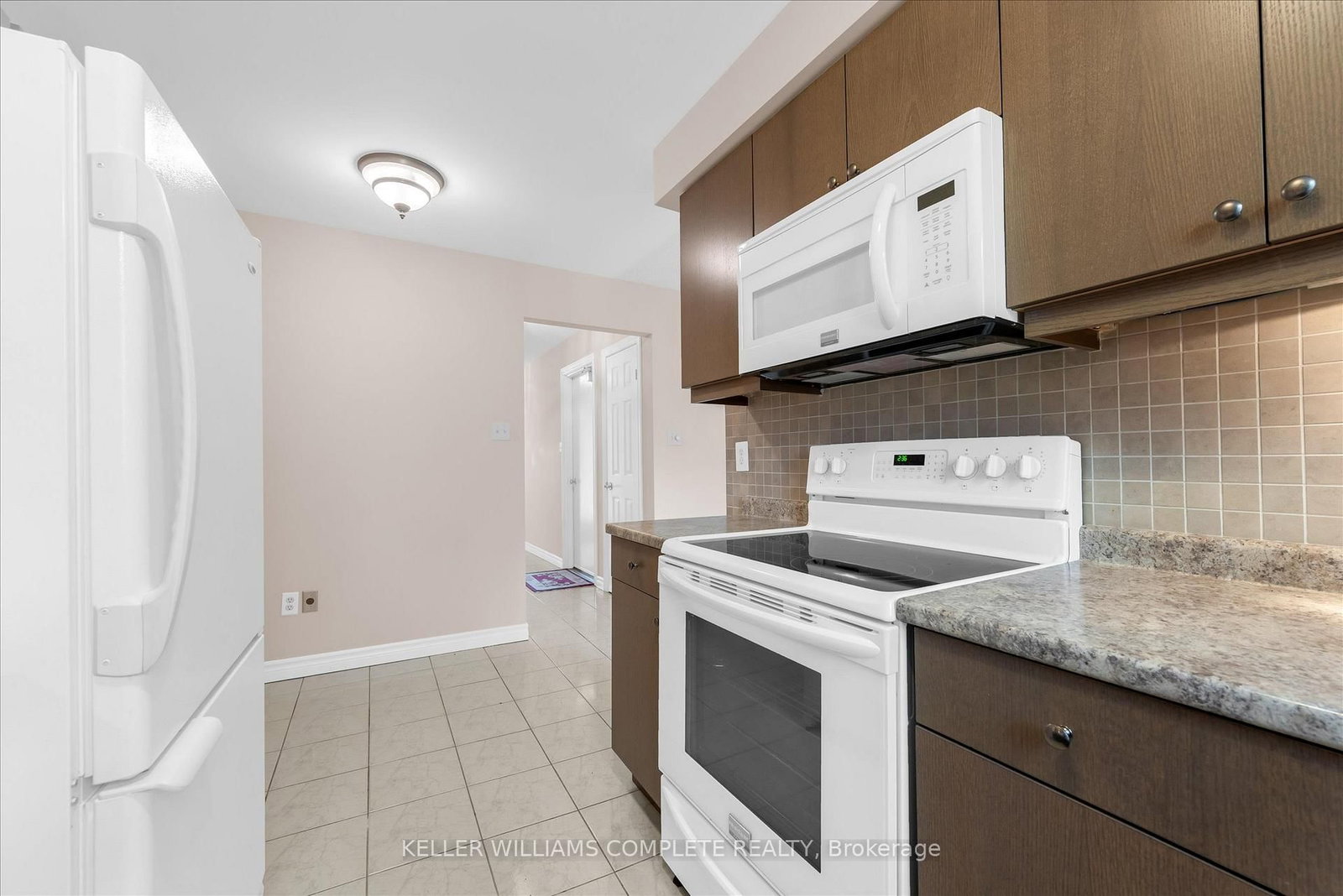 Townhouse for sale at 1-230 Meadowbrook Drive, Hamilton, Ontario, L9G 4V2 - Ancaster - MLS: X12924114