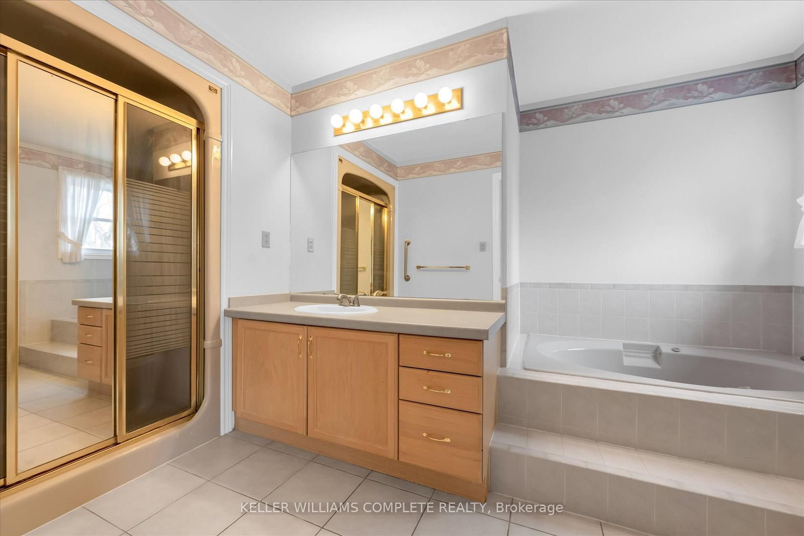 Townhouse for sale at 1-230 Meadowbrook Drive, Hamilton, Ontario, L9G 4V2 - Ancaster - MLS: X12924114