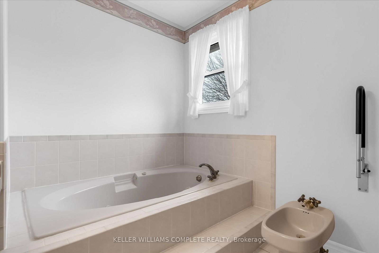 Townhouse for sale at 1-230 Meadowbrook Drive, Hamilton, Ontario, L9G 4V2 - Ancaster - MLS: X12924114