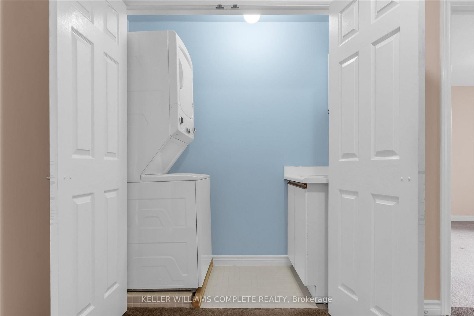 Townhouse for sale at 1-230 Meadowbrook Drive, Hamilton, Ontario, L9G 4V2 - Ancaster - MLS: X12924114