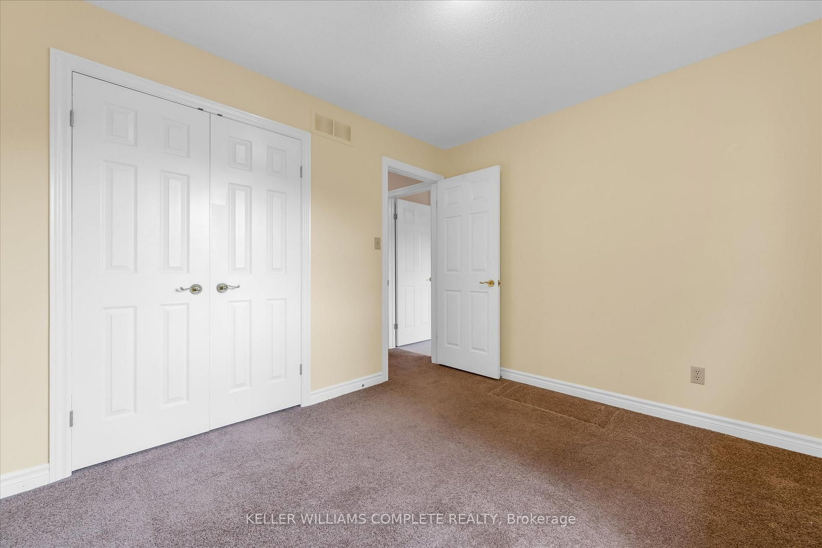 Townhouse for sale at 1-230 Meadowbrook Drive, Hamilton, Ontario, L9G 4V2 - Ancaster - MLS: X12924114