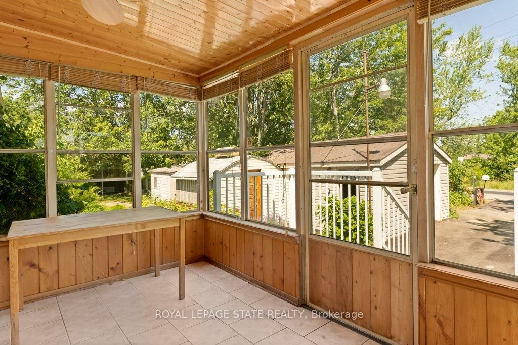 2592 Lakeshore Road • Haldimand, ON photo 13