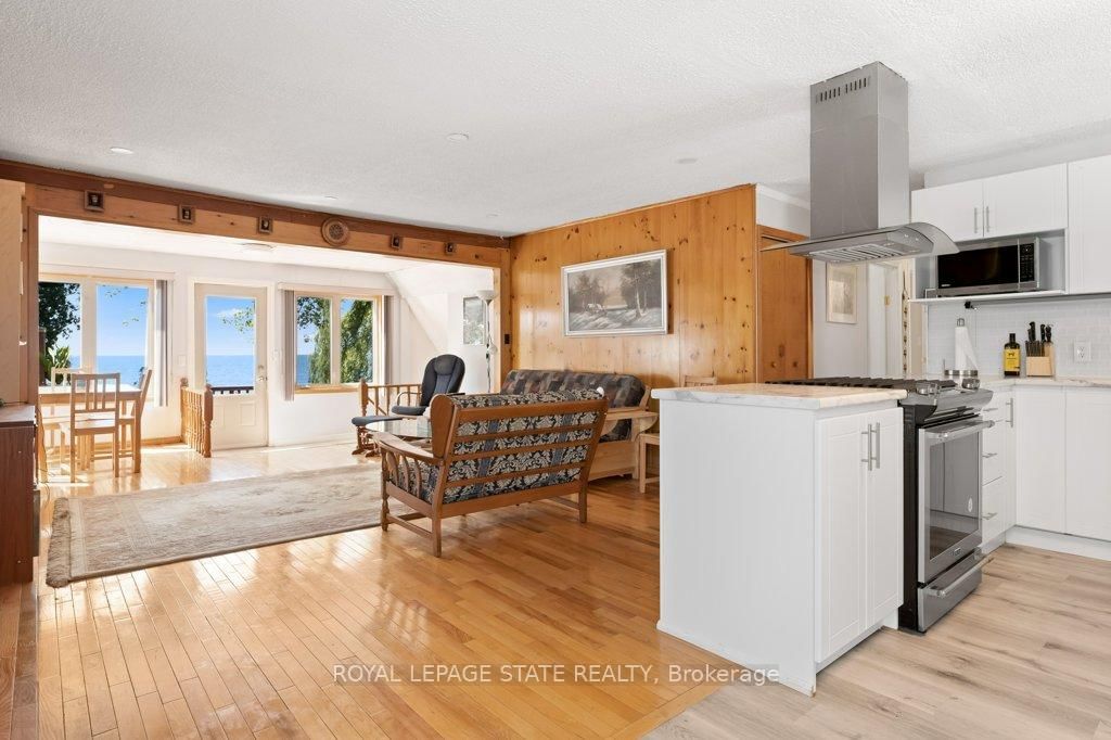 2592 Lakeshore Road • Haldimand, ON photo 15